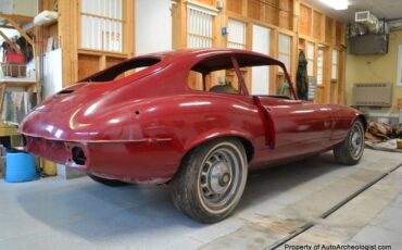 Jaguar-e-type-coupe-1972-red-11