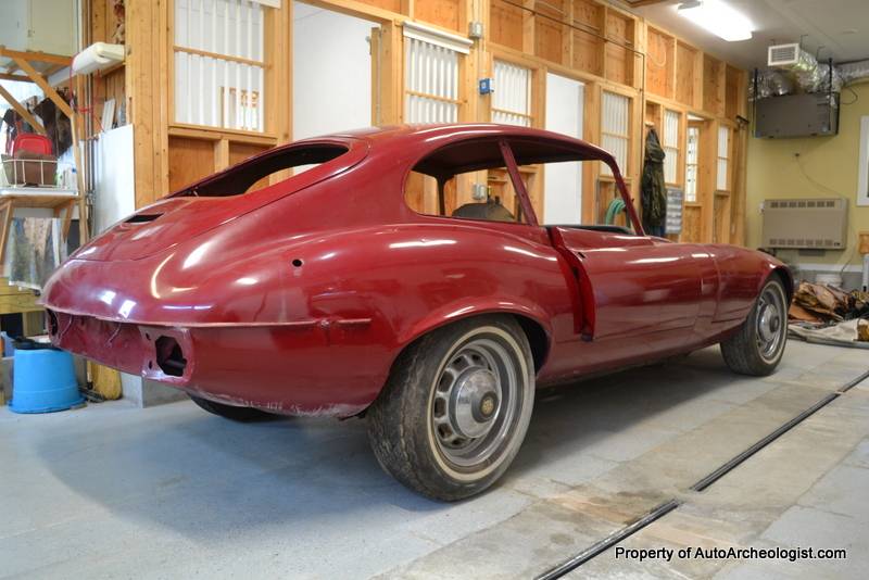Jaguar-e-type-coupe-1972-red-11