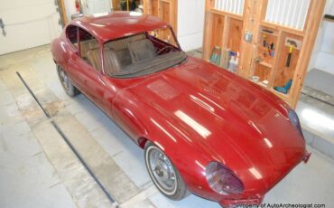 Jaguar-e-type-coupe-1972-red-9