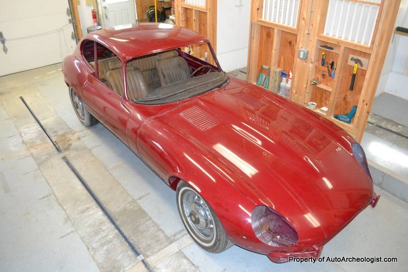 Jaguar-e-type-coupe-1972-red-9