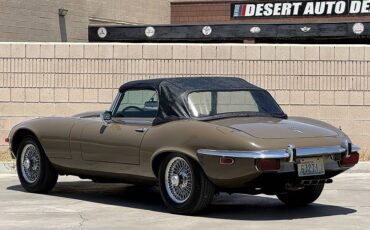 Jaguar-e-type-low-miles-1972-10