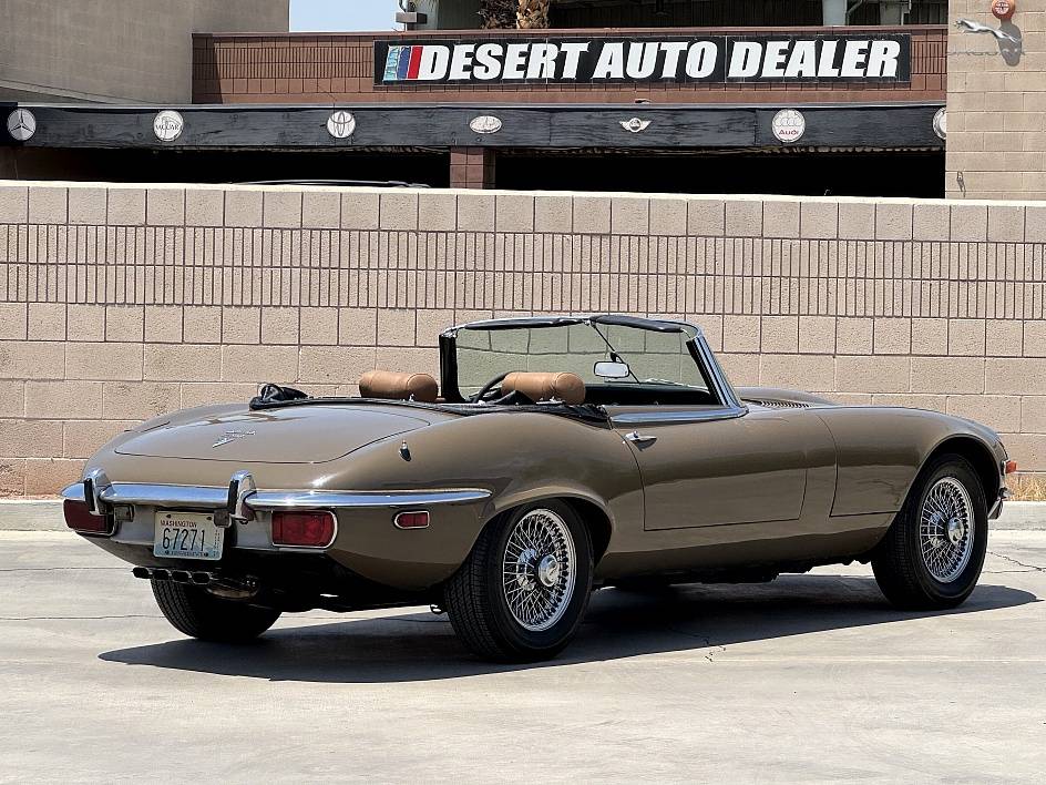 Jaguar-e-type-low-miles-1972-5