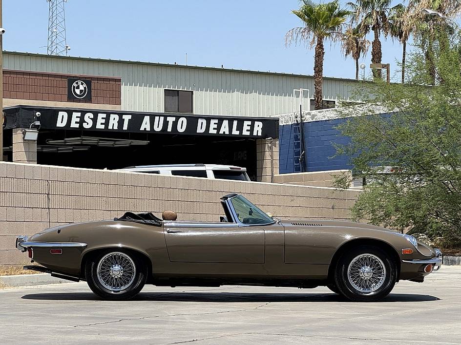 Jaguar-e-type-low-miles-1972-7
