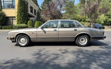 Jaguar-vanden-plas-1988-11