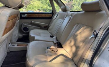 Jaguar-vanden-plas-1988-22