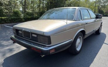 Jaguar-vanden-plas-1988