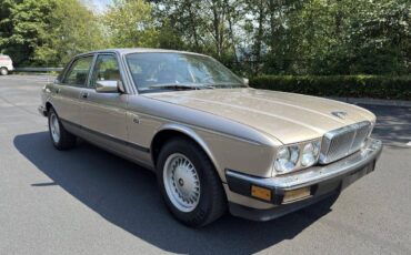 Jaguar-vanden-plas-1988-7