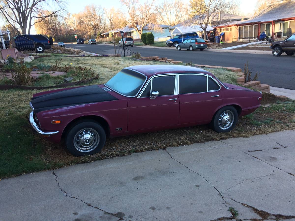 Jaguar-xj-12-1974-17