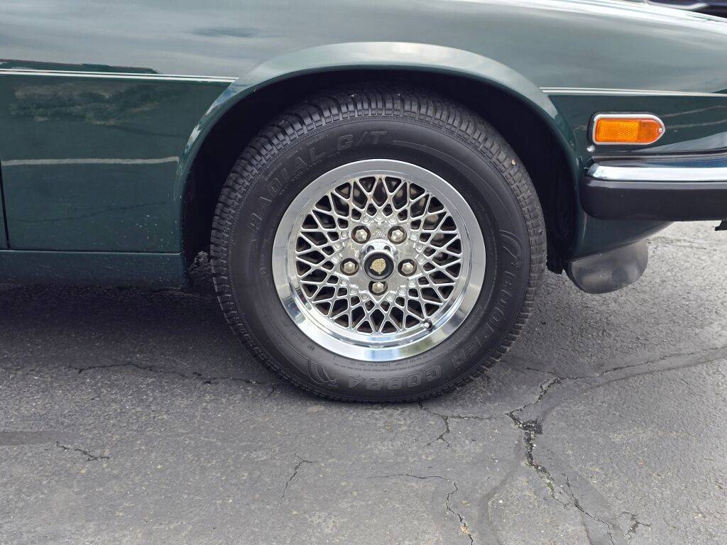 Jaguar-xj-series-xjs-1990-green-7