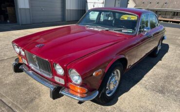 Jaguar-xj12-1973-red-1