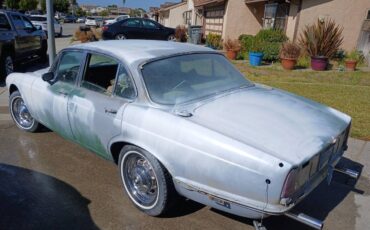 Jaguar-xj6-1972-grey-3