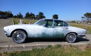 Jaguar-xj6-1972-grey-4