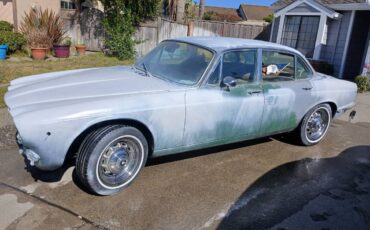 Jaguar-xj6-1972-grey-7