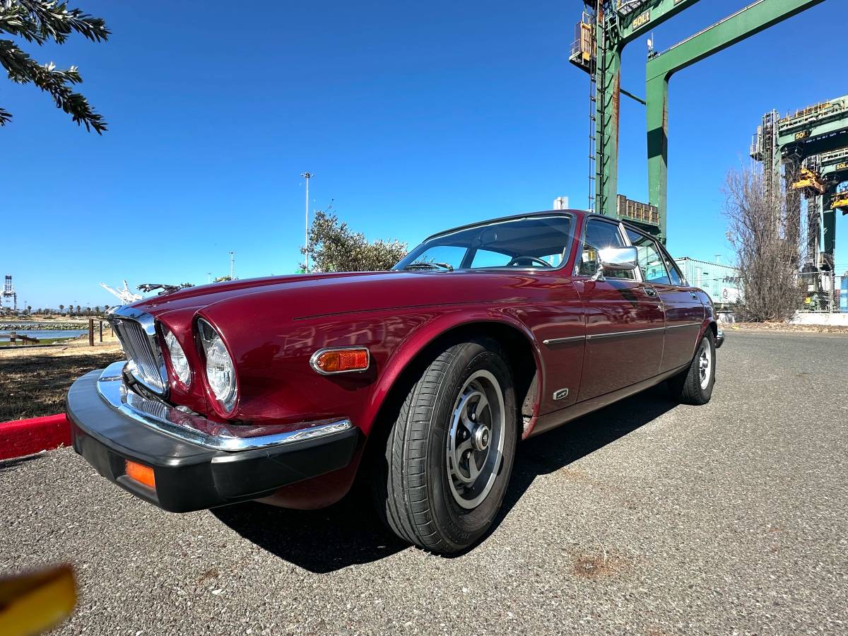 Jaguar-xj6-1984-red