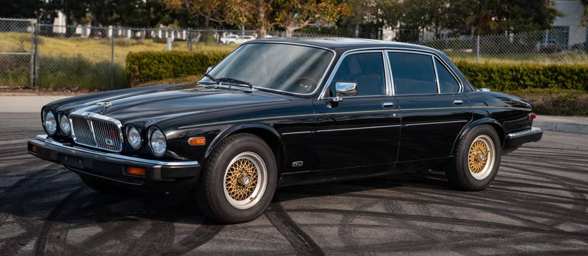 Jaguar-xj6-1986-black