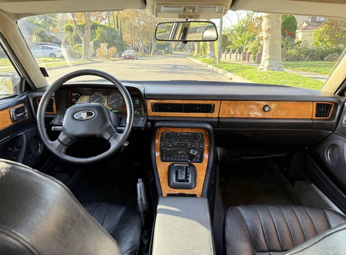 Jaguar-xj6-1988-5