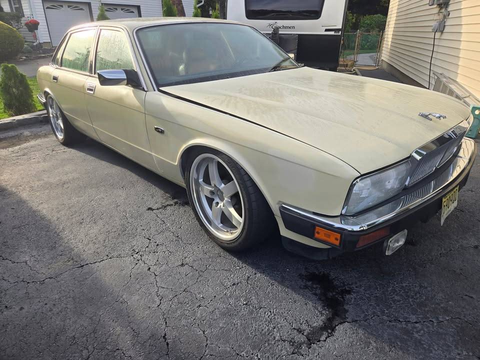 Jaguar-xj6-1991-3