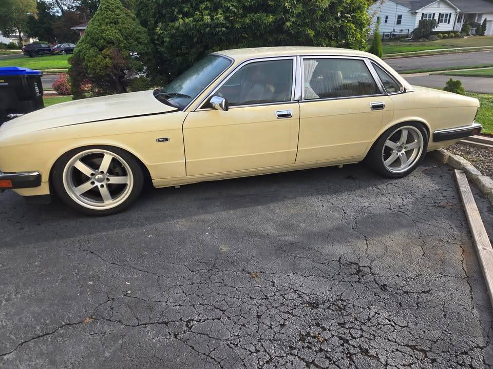 Jaguar-xj6-1991-4