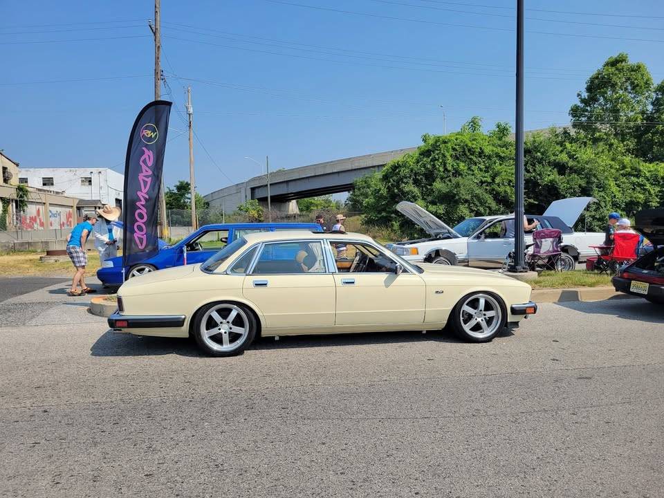 Jaguar-xj6-1991