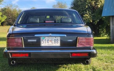 Jaguar-xj6-1993-black-15
