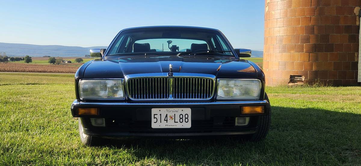 Jaguar-xj6-1993-black-16