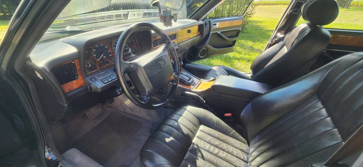 Jaguar-xj6-1993-black-4