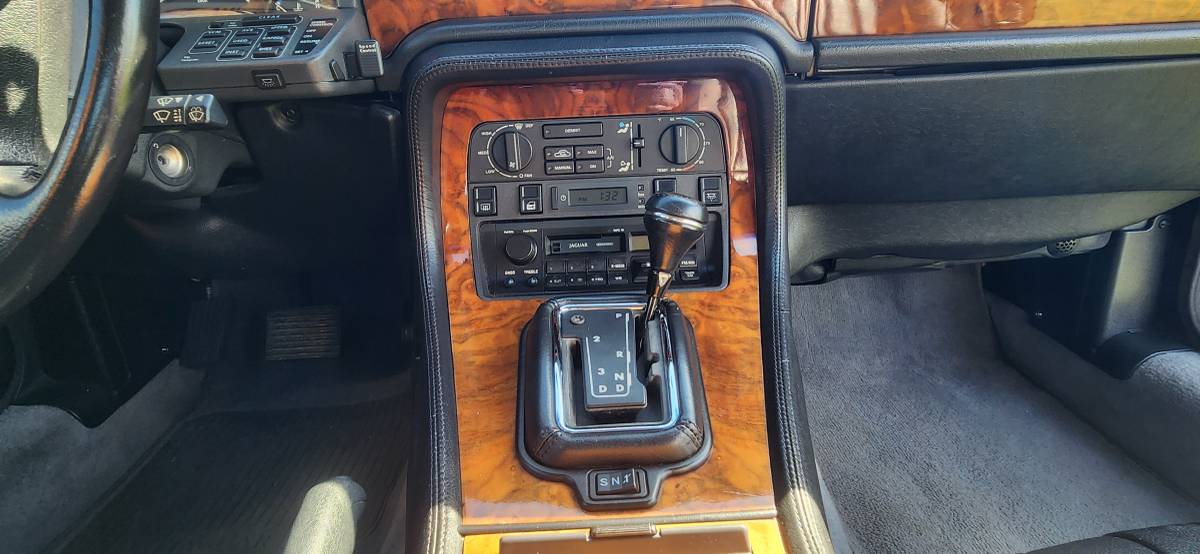 Jaguar-xj6-1993-black-6