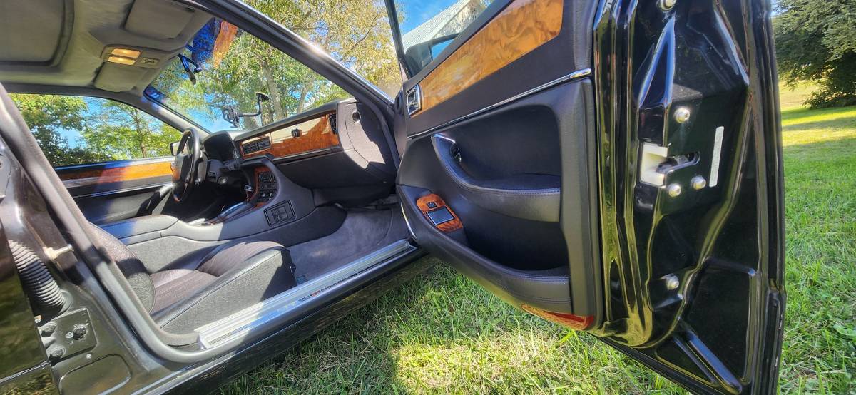 Jaguar-xj6-1993-black-7