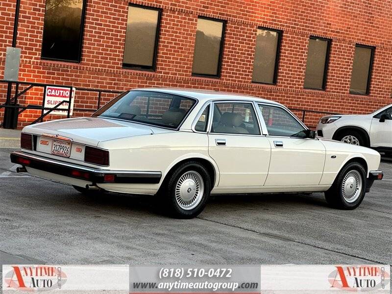 Jaguar-xj6-1993-white-8
