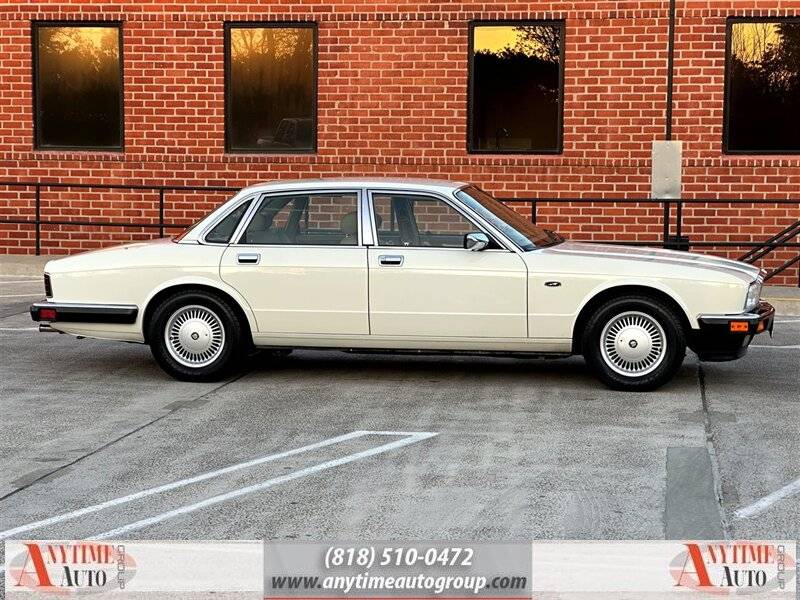 Jaguar-xj6-1993-white-9