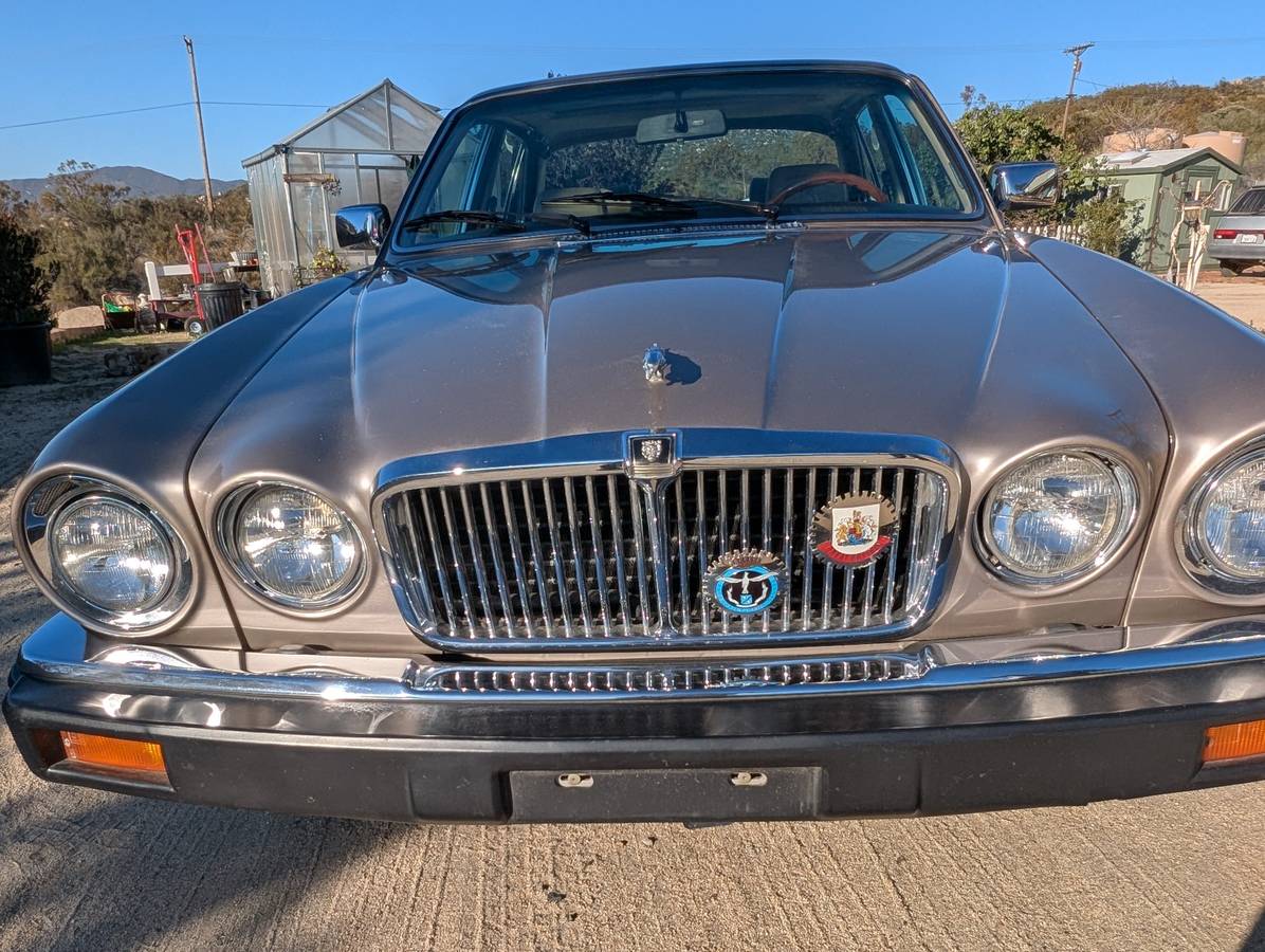 Jaguar-xj6-vanden-plas-1987-custom-5