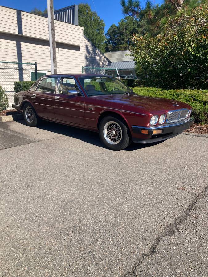 Jaguar-xj6-vanden-plas-majestic-1989-red-3