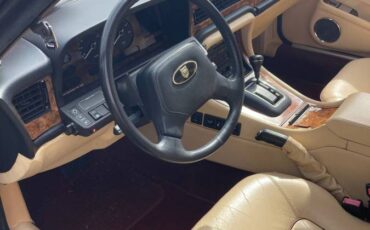 Jaguar-xj6-vanden-plas-majestic-1989-red-5