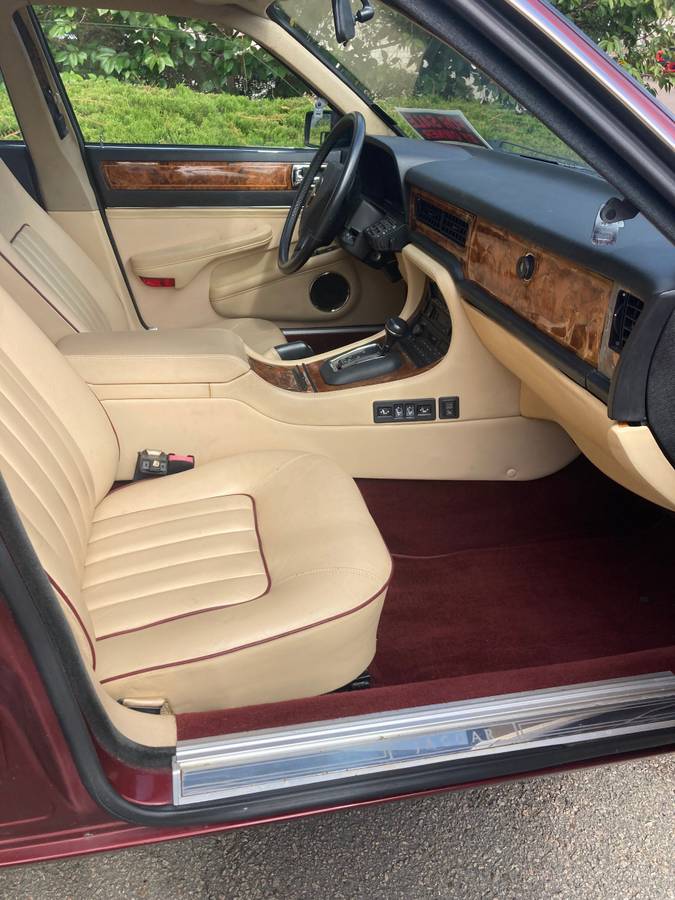 Jaguar-xj6-vanden-plas-majestic-1989-red-6