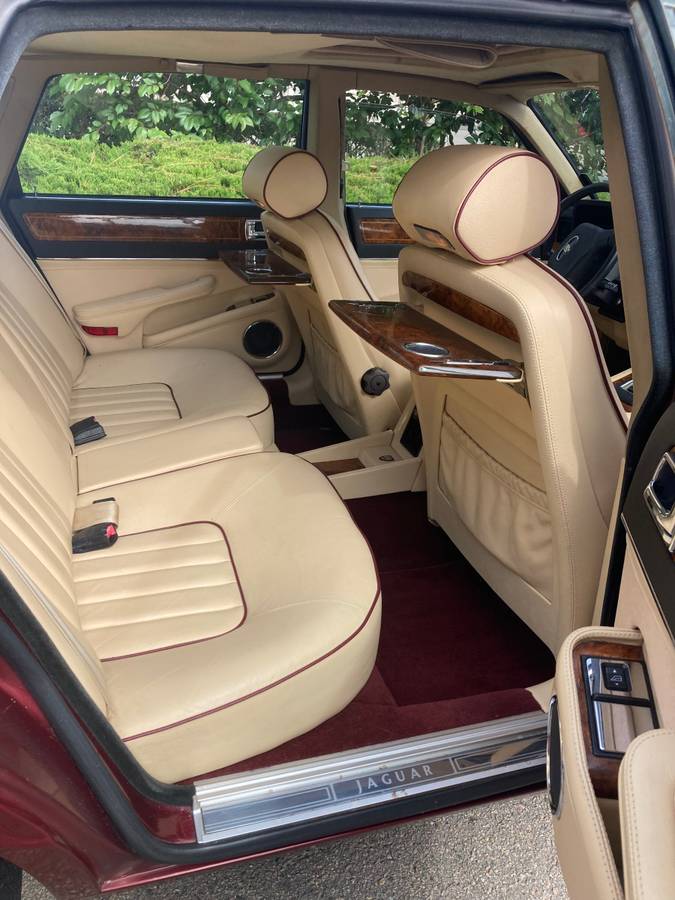 Jaguar-xj6-vanden-plas-majestic-1989-red-8