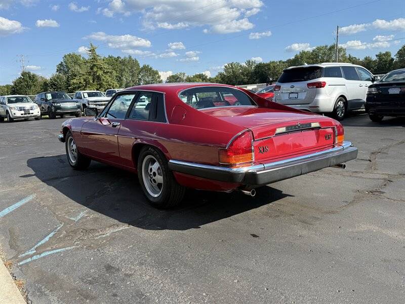 Jaguar-xjs-1987-3