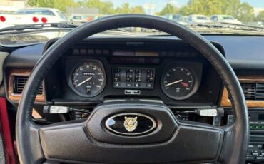 Jaguar-xjs-1987-8