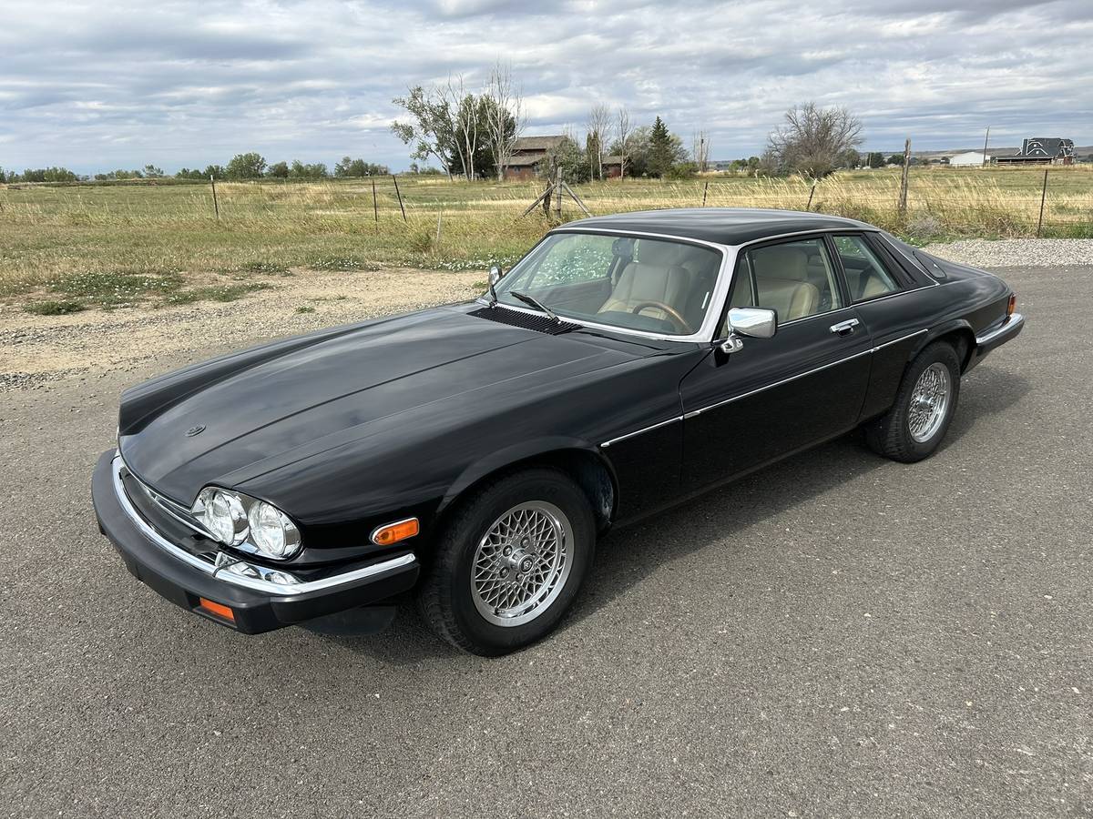 Jaguar-xjs-1989-black-9