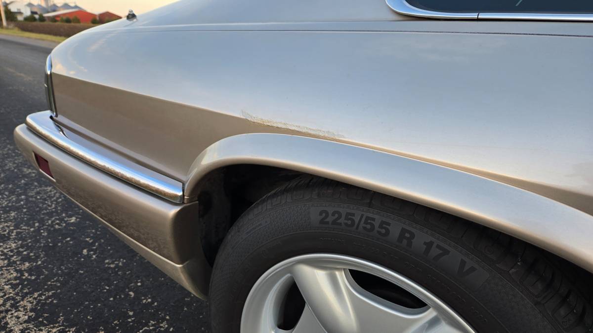 Jaguar-xjs-1994-custom-12