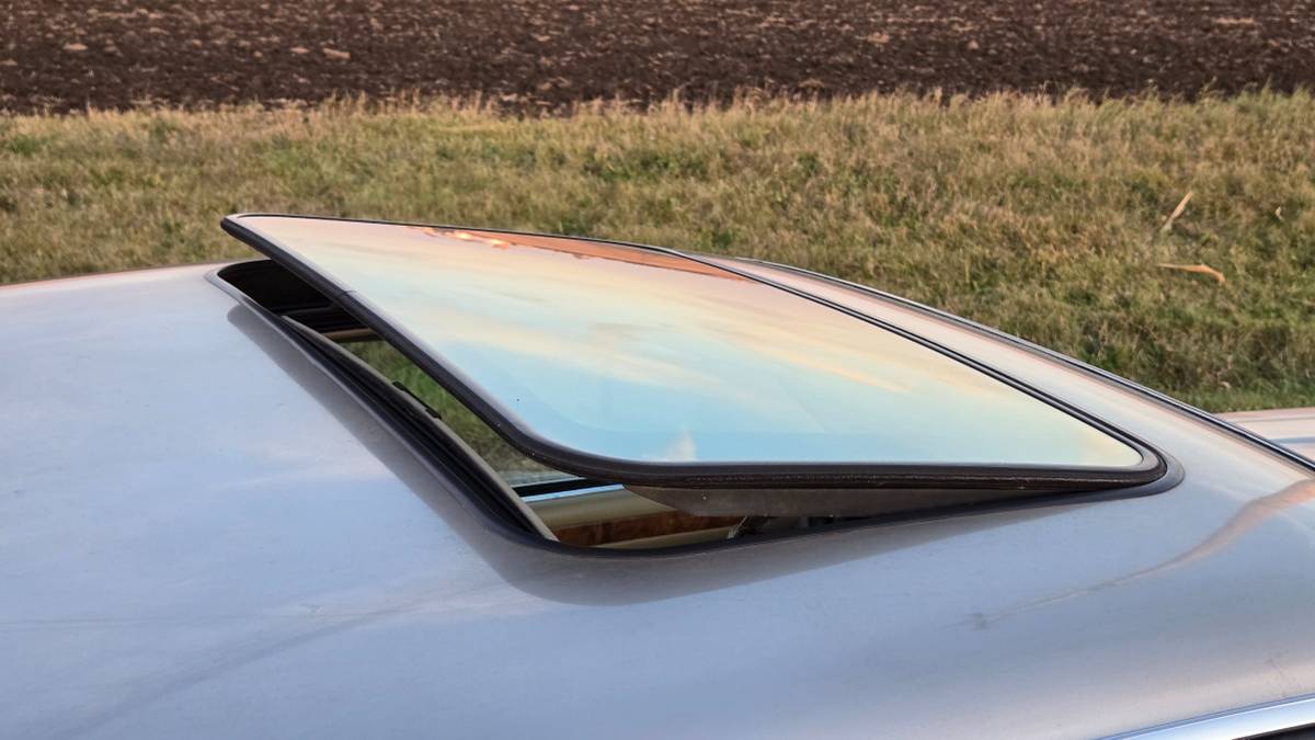 Jaguar-xjs-1994-custom-35
