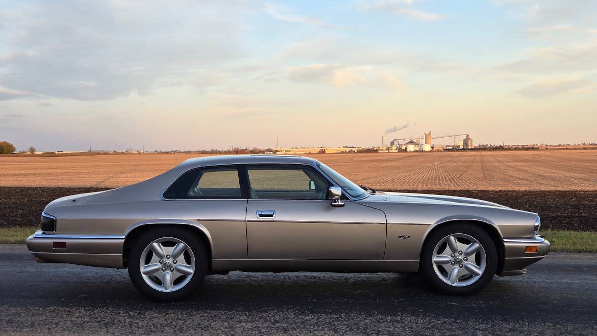 Jaguar-xjs-1994-custom-41