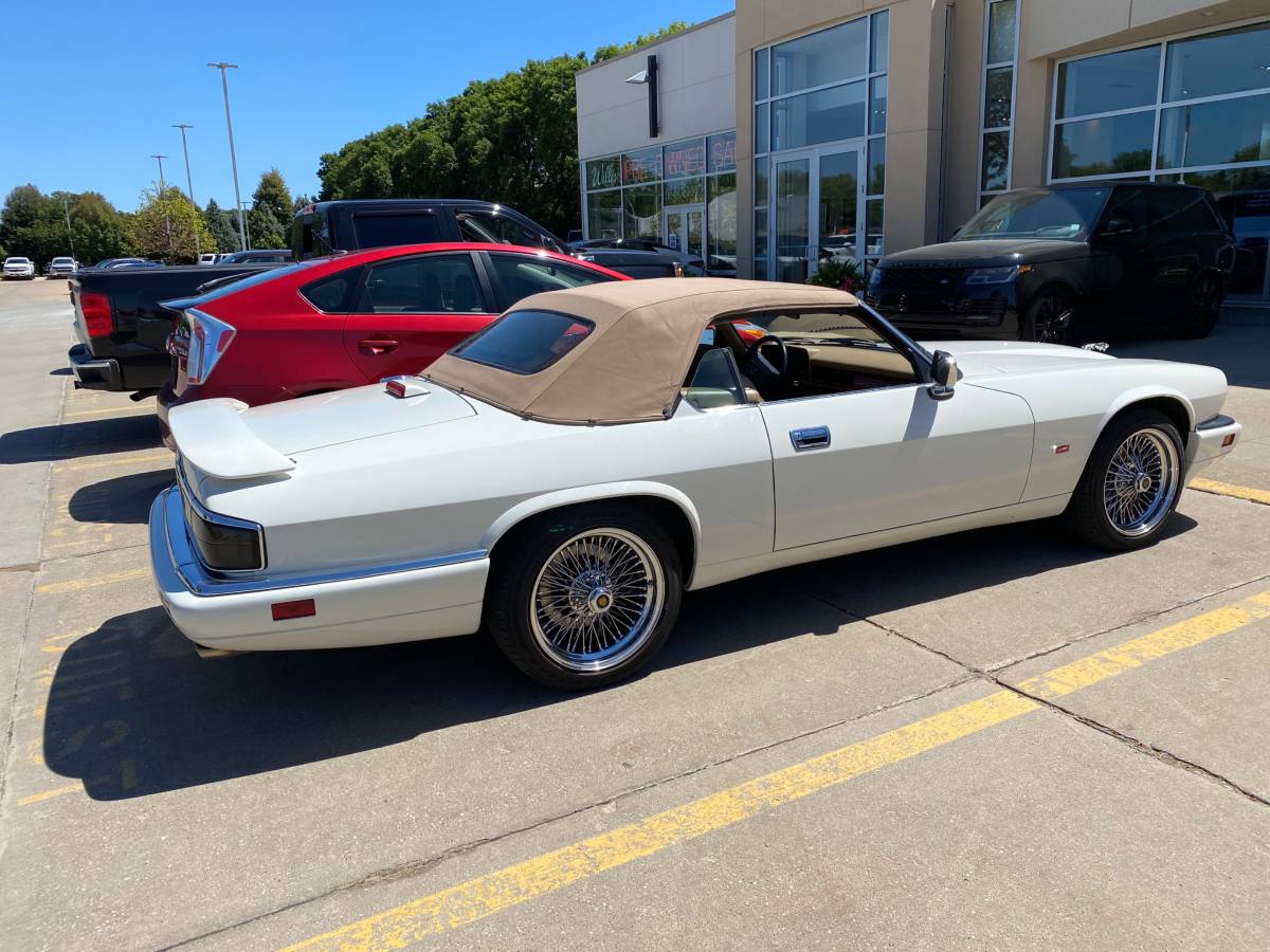 Jaguar-xjs-convertible-1995-white-1