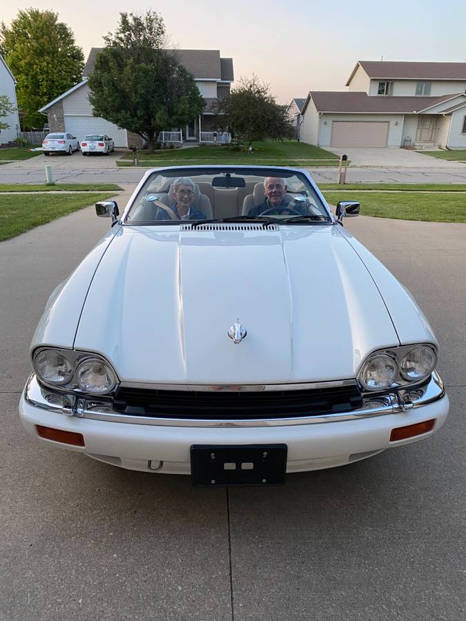 Jaguar-xjs-convertible-1995-white