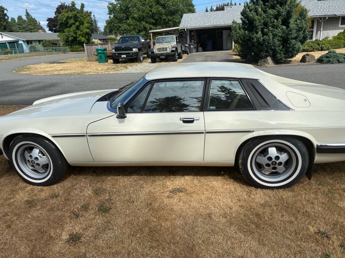 Jaguar-xjs-coupe-1988