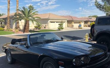 Jaguar-xjs-rouge-1991-black-1