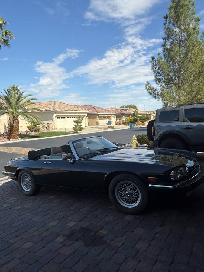 Jaguar-xjs-rouge-1991-black-12