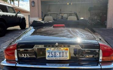 Jaguar-xjs-rouge-1991-black-4