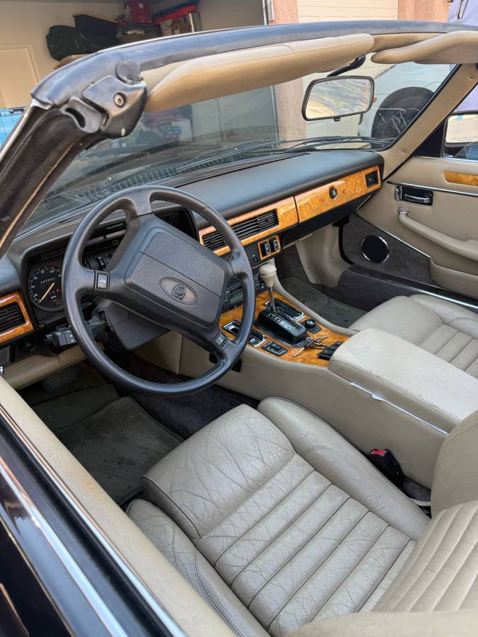 Jaguar-xjs-rouge-1991-black-6