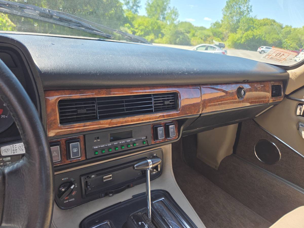 Jaguar-xjsc-1987-red-8