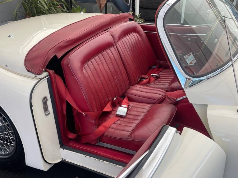 Jaguar-xk150-1958-15